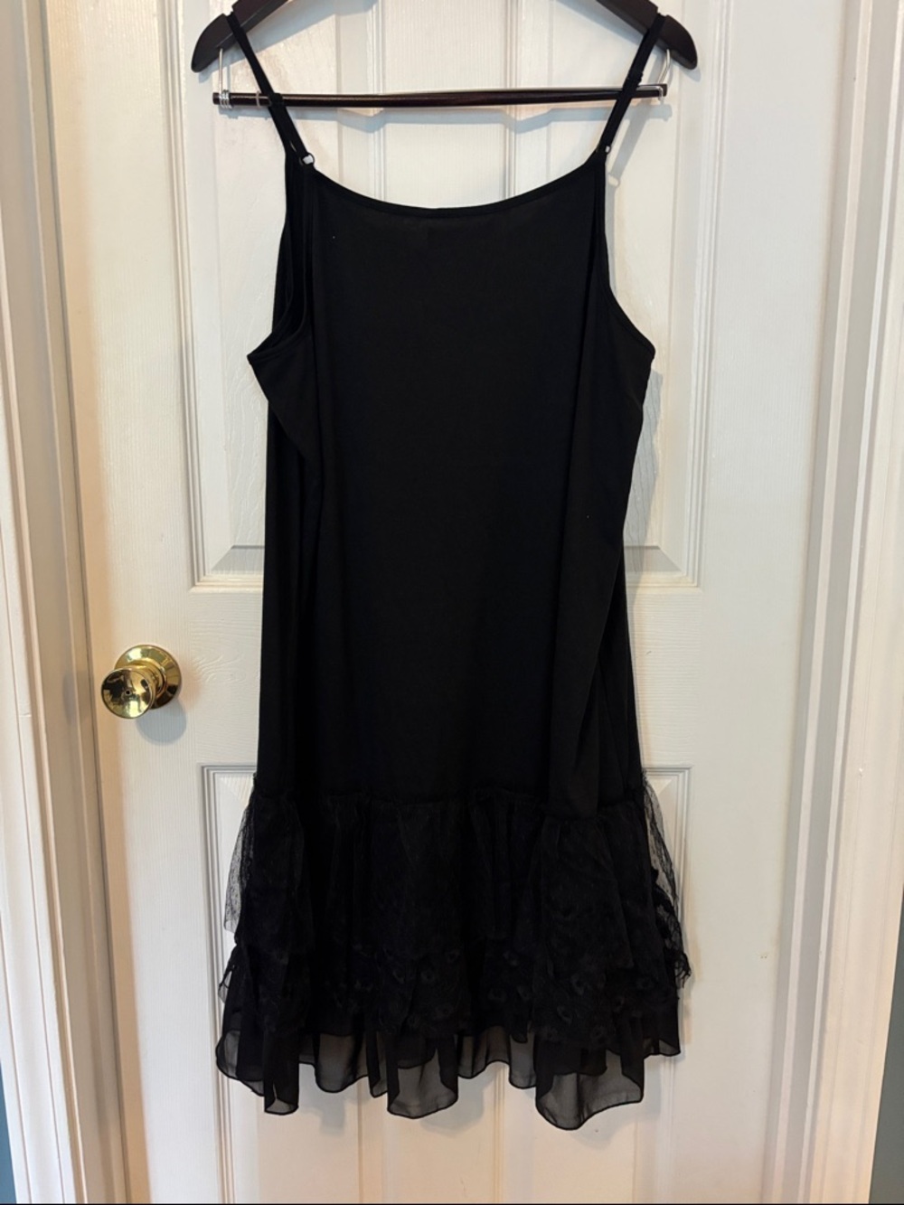 Black Spaghetti Strap Ruffle Hem Dress / Dress Extender. Size 1X - Picture 8 of 9
